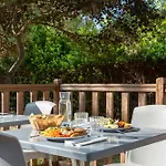 Sowell Residences Les Lauriers Roses אגדה